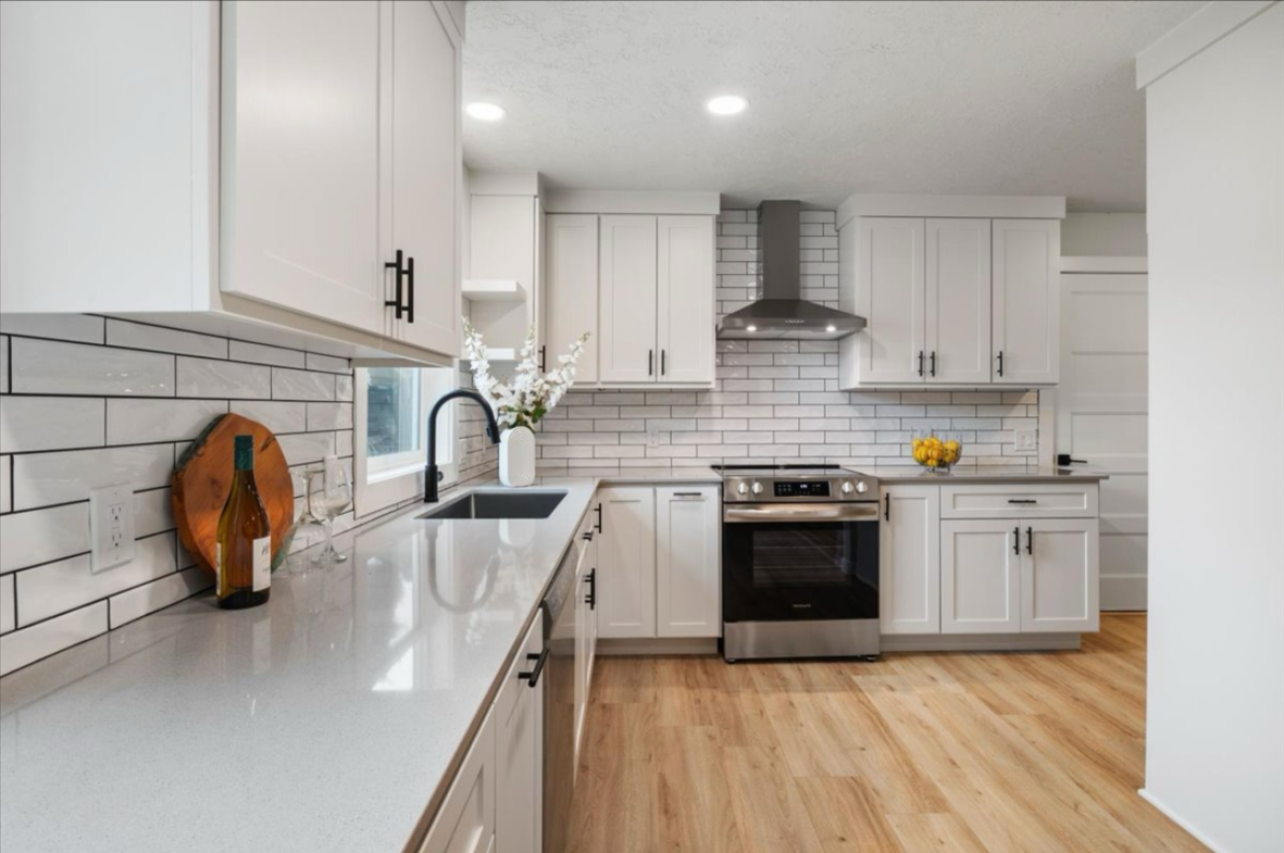 BCB6D326-C8F0-4E5D-BB28-71BCC5EF356D